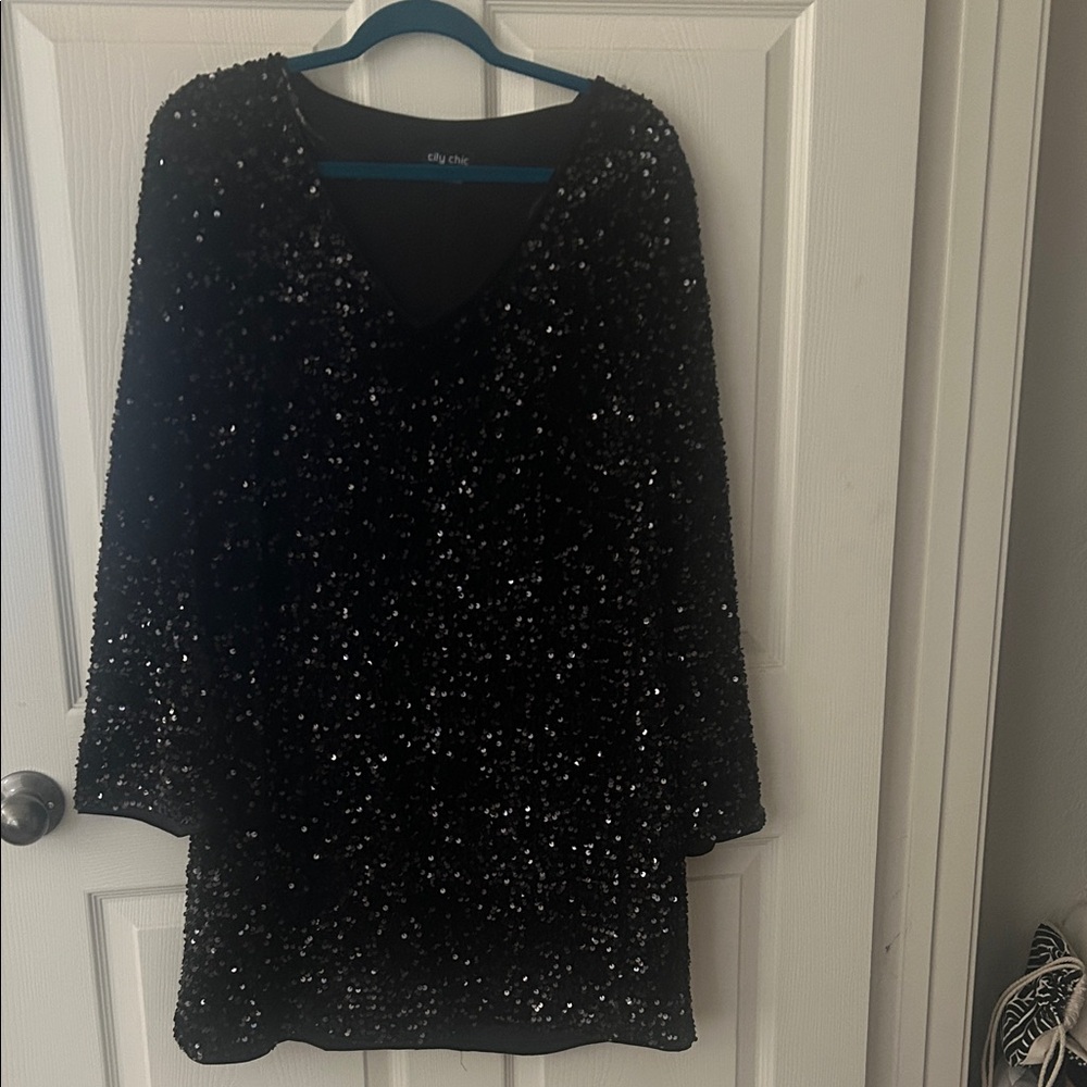 City Chic Black Sequin V-Neck Party Tunic